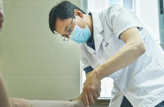 <a href='http://lnzszx.com/' target='_blank'><u>徐州仁慈醫(yī)院</u></a>