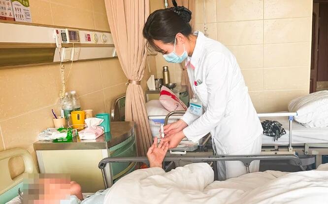 <a href='http://lnzszx.com/' target='_blank'><u>徐州仁慈醫(yī)院</u></a>